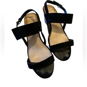 DV8 Black Suede Block Heel Ankle Strap Sandals Size 8.5 Two Strap Open Toe